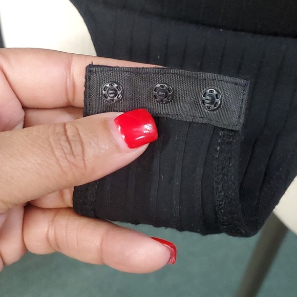 Black Ribbed Bodysuit 🔥 - Picture 5 of 5